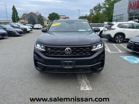 Used 2023 Volkswagen Atlas Cross Sport SEL R-Line AWD/4WD image 2