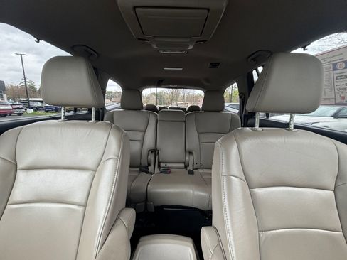 Used 2020 Honda Pilot Touring image 30