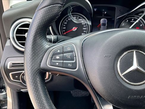Used 2018 Mercedes-Benz C 300 Sedan image 21