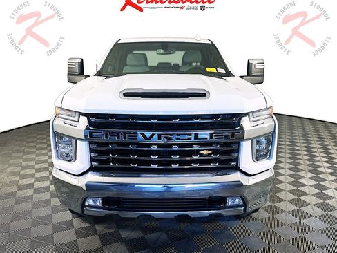 Used 2022 Chevrolet Silverado 2500 LTZ image 2