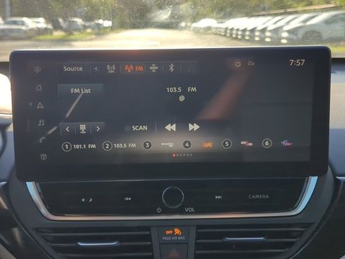 Used 2024 Nissan Altima 2.0 SR FWD image 15