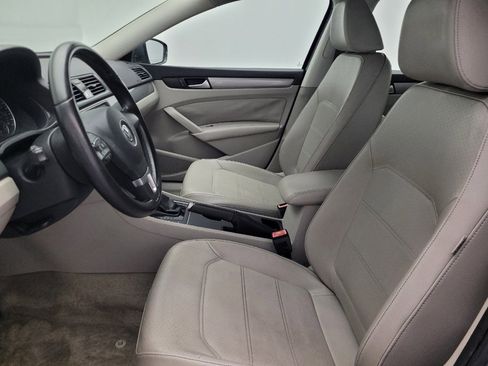 Used 2015 Volkswagen Passat 1.8T Limited Edition image 17