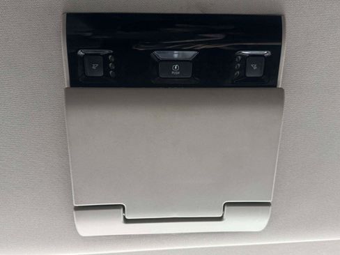 Used 2016 Chevrolet Tahoe LTZ RWD image 58
