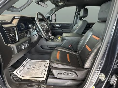 Used 2024 GMC Sierra 1500 AT4 w/ Technology Package AWD/4WD image 7
