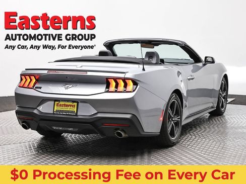 Used 2025 Ford Mustang Premium RWD image 5