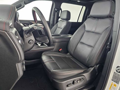 Used 2024 Chevrolet Suburban RST w/ Luxury Package AWD/4WD image 23