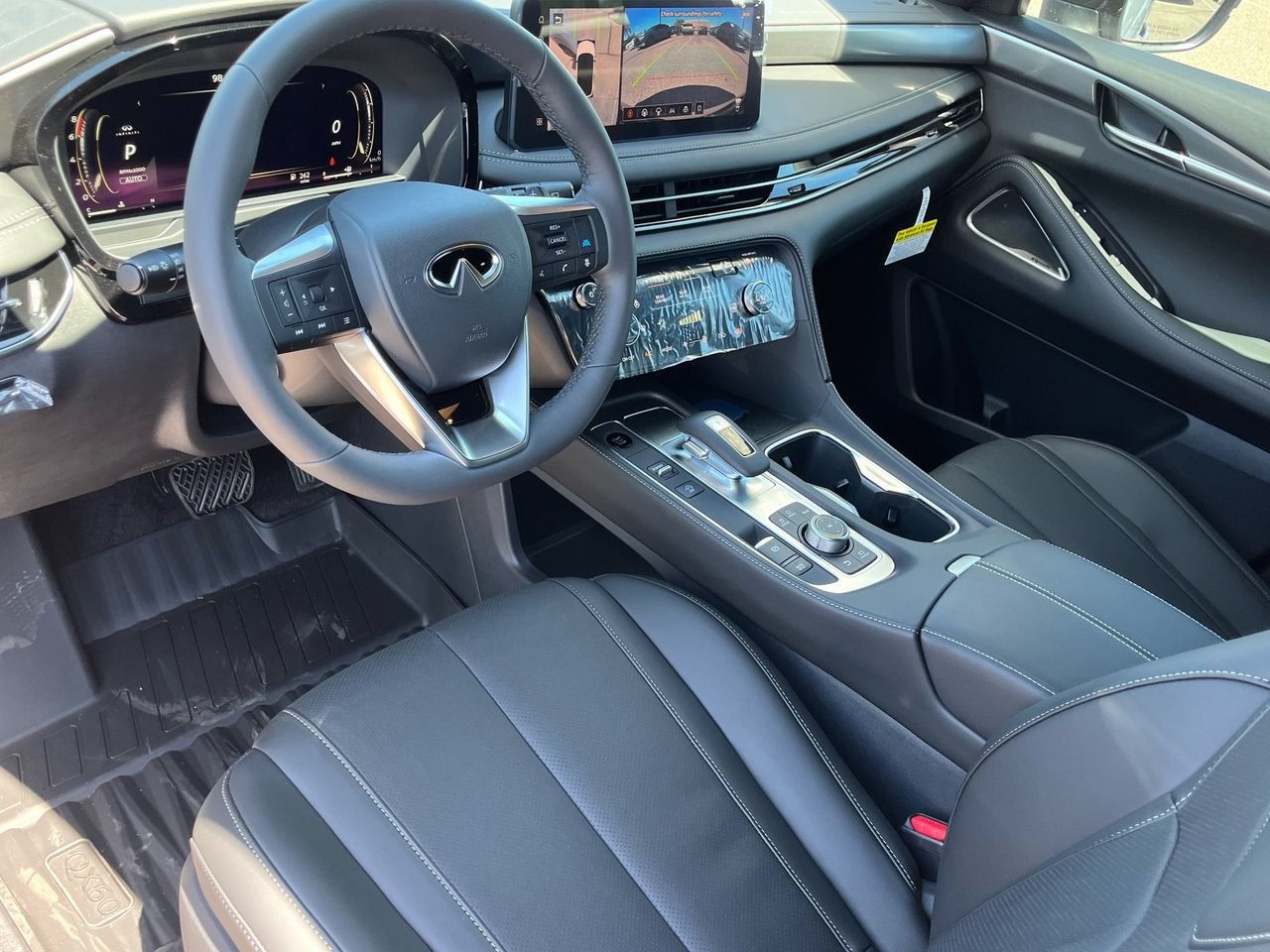 New 2027 INFINITI QX60 Luxe FWD image 16