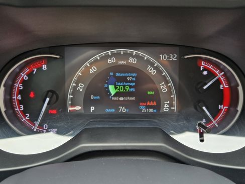 Used 2023 Toyota RAV4 XLE Premium FWD image 11