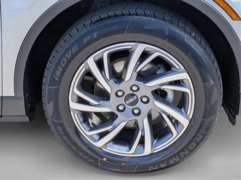 Used 2023 Lincoln Corsair FWD image 9