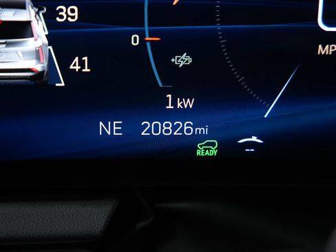 Used 2025 Cadillac Optiq Sport 2 w/ LPO, Floor Liner Package AWD/4WD image 52