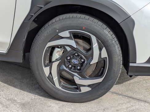 Certified 2026 Subaru Crosstrek 2.5i Limited w/ Crosstrek Mirror Package AWD/4WD image 11