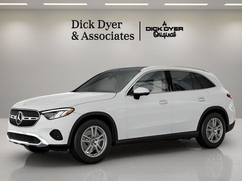 Used 2026 Mercedes-Benz GLC 300 image 28