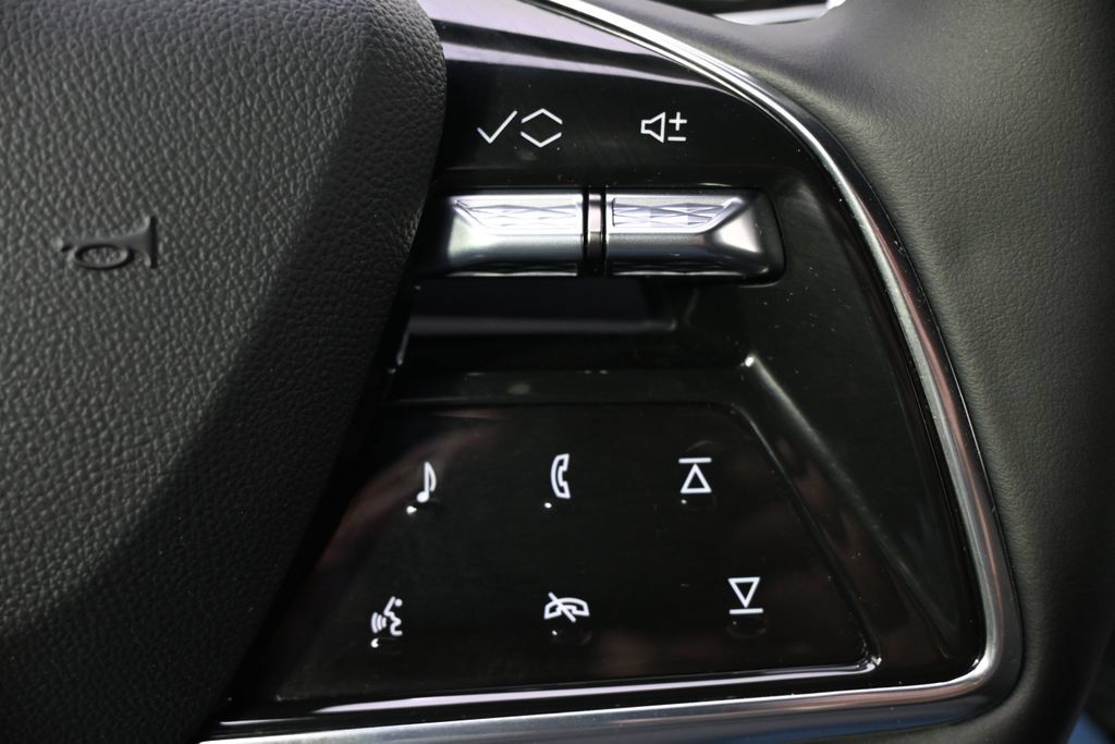 New 2026 Cadillac Lyriq Premium Luxury w/ LPO, Floor Liner Package AWD/4WD image 34