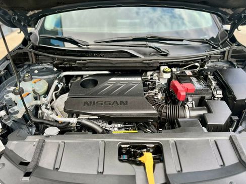 Used 2023 Nissan Rogue SV image 10