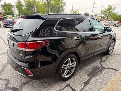 Used 2017 Hyundai Santa Fe AWD image 10