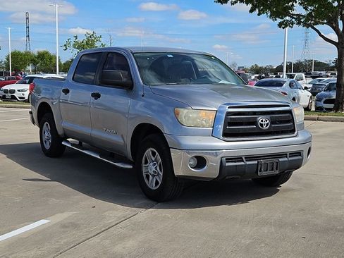 Used 2010 Toyota Tundra image 3