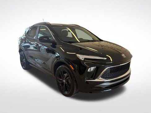 Used 2025 Buick Encore GX Sport Touring FWD image 4