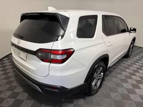 Used 2023 Honda Pilot EX-L image 6