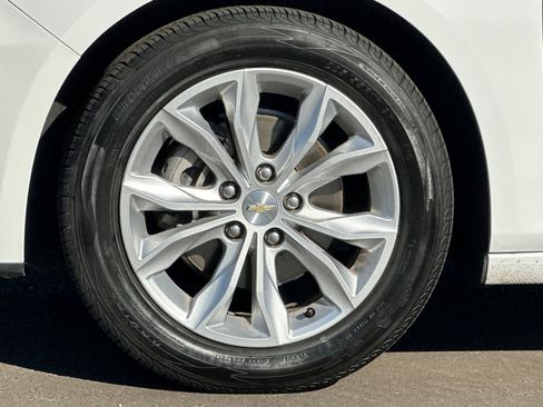 Used 2024 Chevrolet Malibu LT image 35