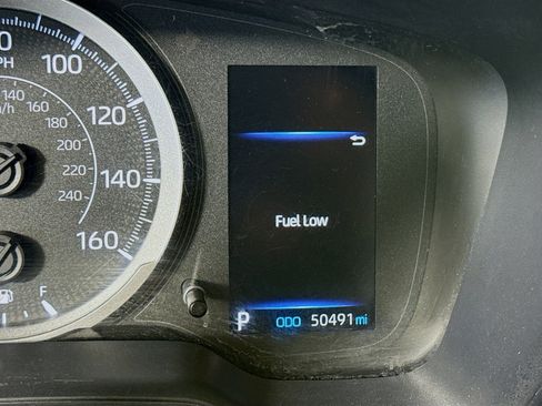 Used 2020 Toyota Corolla LE image 16