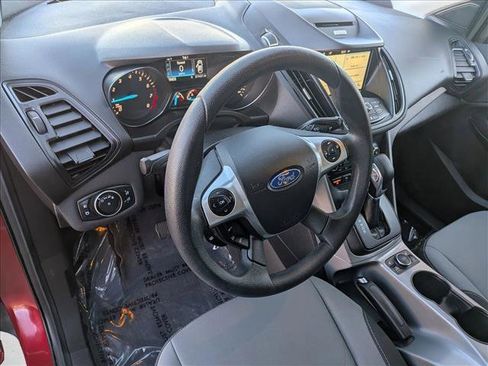 Used 2016 Ford Escape SE w/ Equipment Group 201A image 10