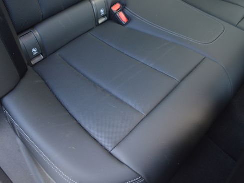 Used 2025 BMW 330i Sedan w/ Convenience Package image 33