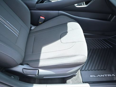 New 2026 Hyundai Elantra SEL Sport Premium FWD image 13