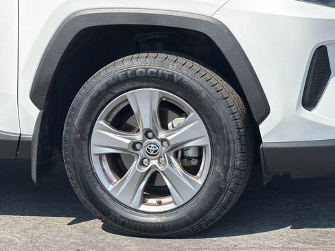 Used 2025 Toyota RAV4 LE AWD/4WD image 33