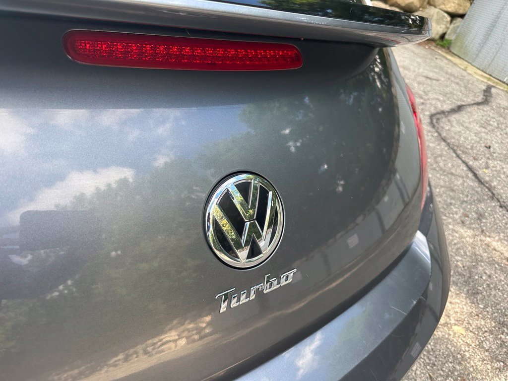 Used 2018 Volkswagen Beetle 2.0T S FWD image 20