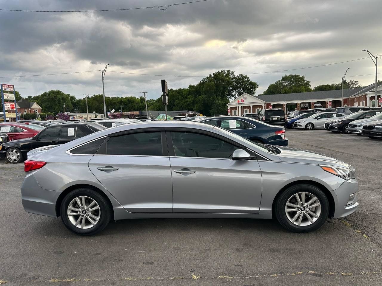 Used 2015 Hyundai Sonata SE FWD image 11