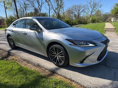 Used 2022 Lexus ES 350 w/ Premium Package image 7