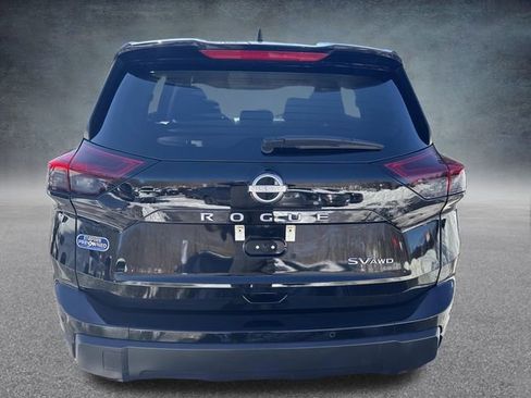 Used 2024 Nissan Rogue SV AWD/4WD image 6
