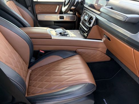 Used 2021 Mercedes-Benz G 550 image 9