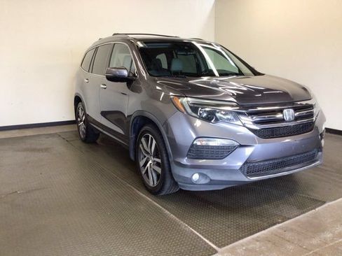 Used 2017 Honda Pilot Elite image 1
