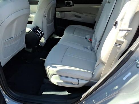 New 2026 Kia Sorento S image 9