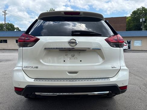 Used 2019 Nissan Rogue SL w/ Premium Package FWD image 5