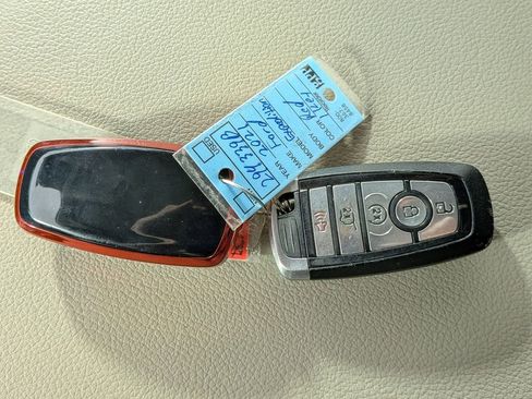 Used 2021 Ford Expedition Max XLT AWD/4WD image 32