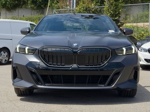 New 2027 BMW 540i xDrive w/ Executive Package AWD/4WD image 2