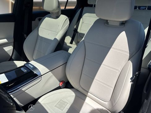 New 2026 Mercedes-Benz C 300 4MATIC Sedan image 13