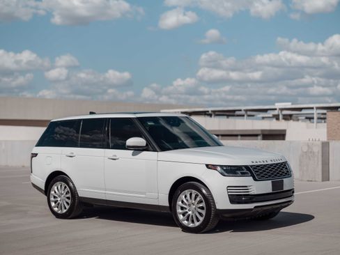 Used 2019 Land Rover Range Rover HSE AWD/4WD image 4