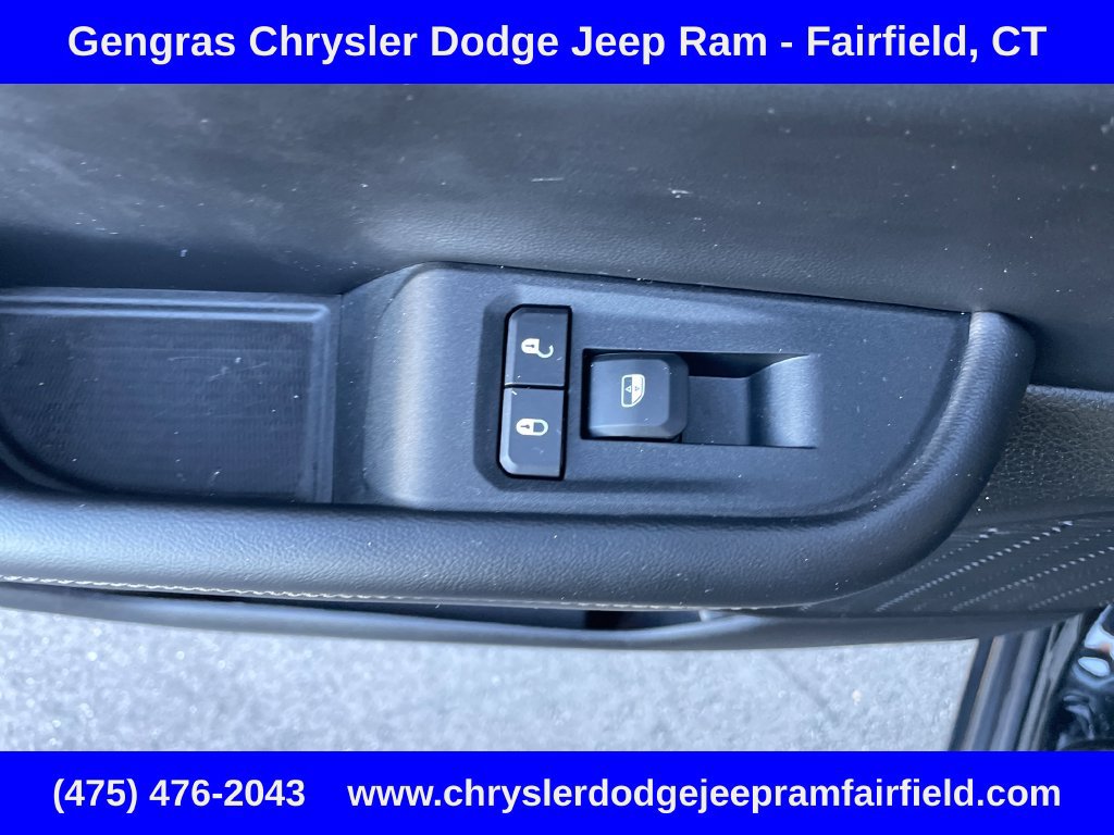 Used 2023 Jeep Grand Cherokee L Limited AWD/4WD image 44