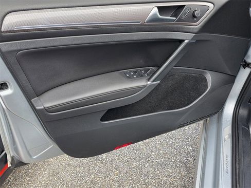 Used 2017 Volkswagen Golf Alltrack SE image 28