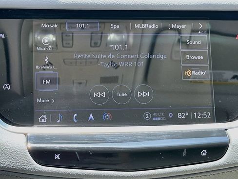 Used 2025 Cadillac XT5 Premium Luxury w/ LPO, Floor Liner Package FWD image 15