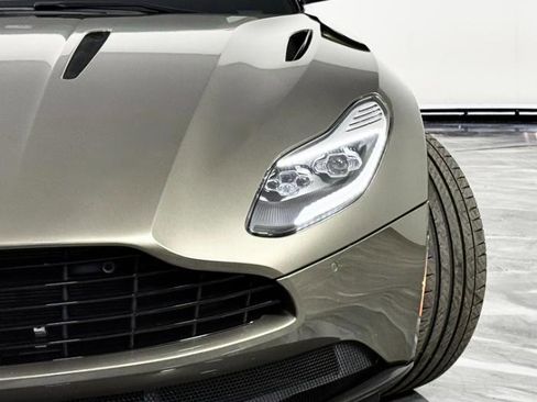 Used 2018 Aston Martin DB11 V12 RWD image 6