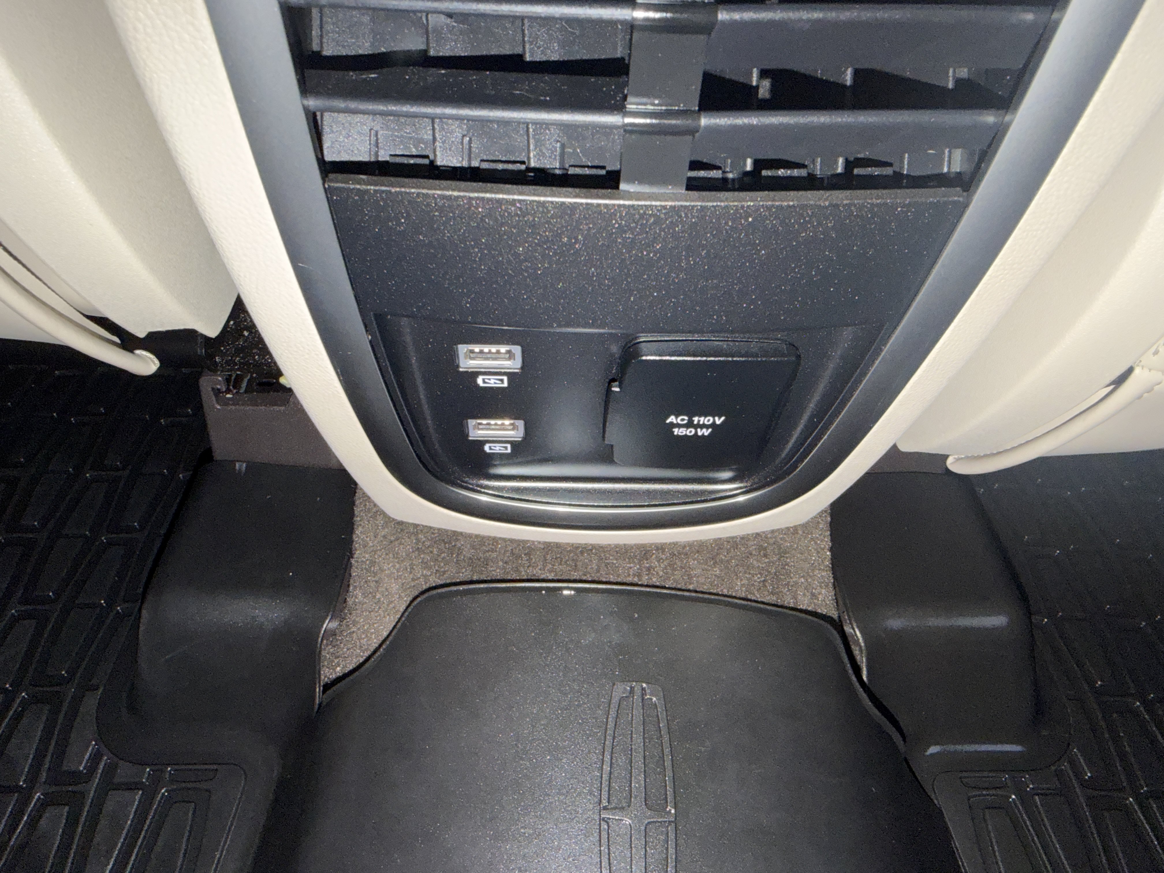 Used 2019 Lincoln MKC Reserve w/ MKC Climate Package FWD image 29