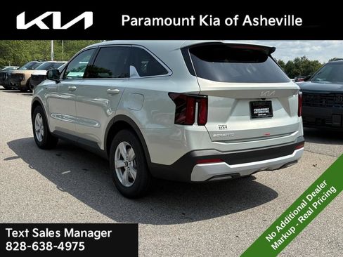 New 2026 Kia Sorento LX FWD image 4