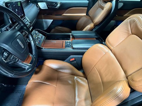 Used 2021 Lincoln Navigator Reserve w/ Luxury Package AWD/4WD image 14