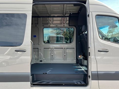 New 2026 Mercedes-Benz Sprinter 2500 image 18