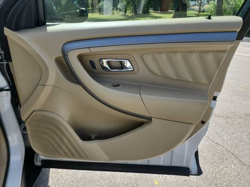 Used 2015 Ford Taurus SEL FWD image 35