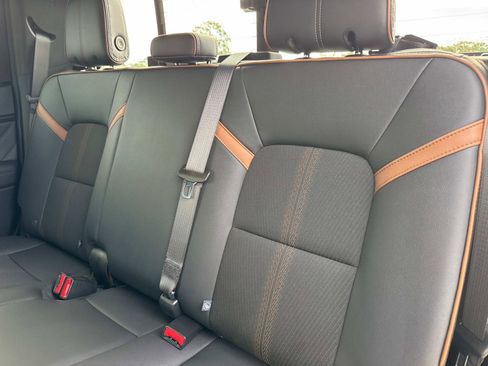 Used 2024 GMC Canyon AT4 image 14